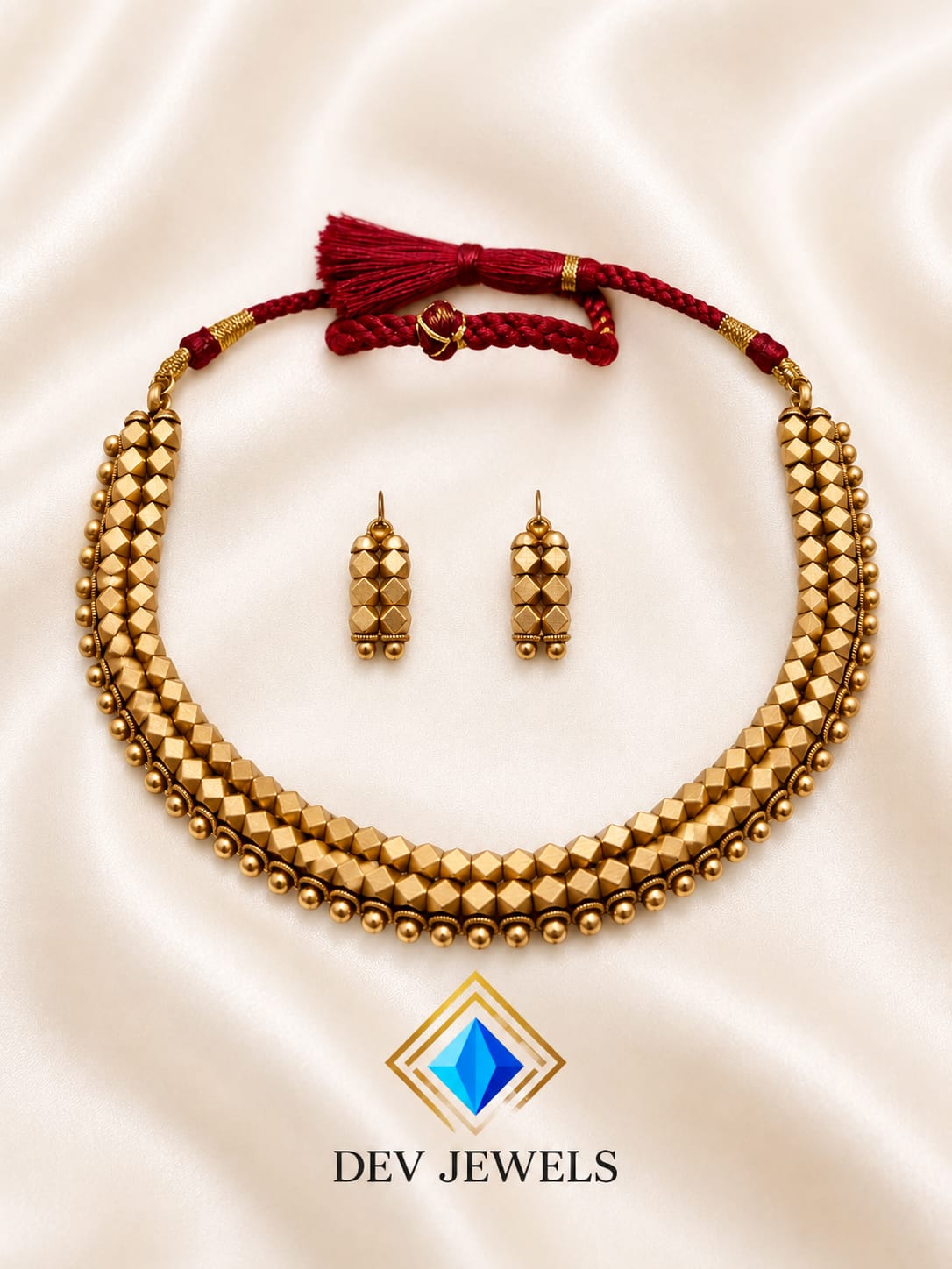 Ashtapailu Thushi choker necklace and matching earrings set