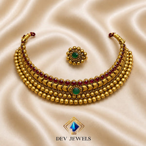 The Royal Ghugari Teeka Choker Set