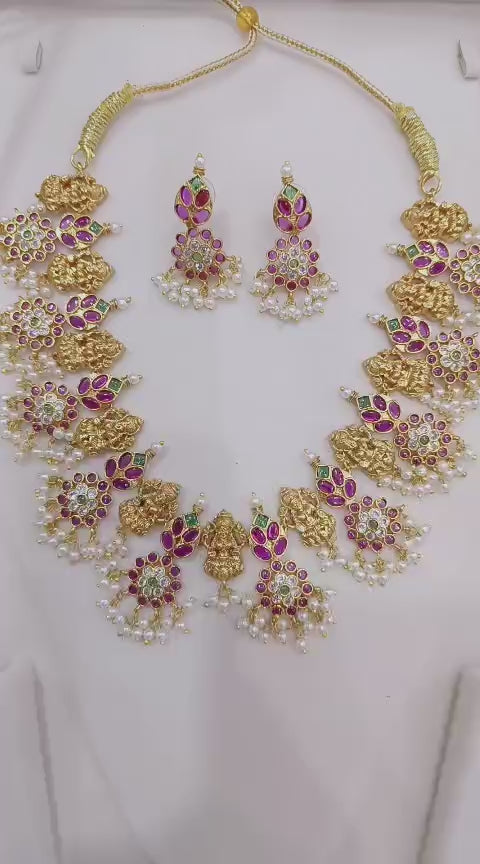 Jadau kundan necklace with earrings