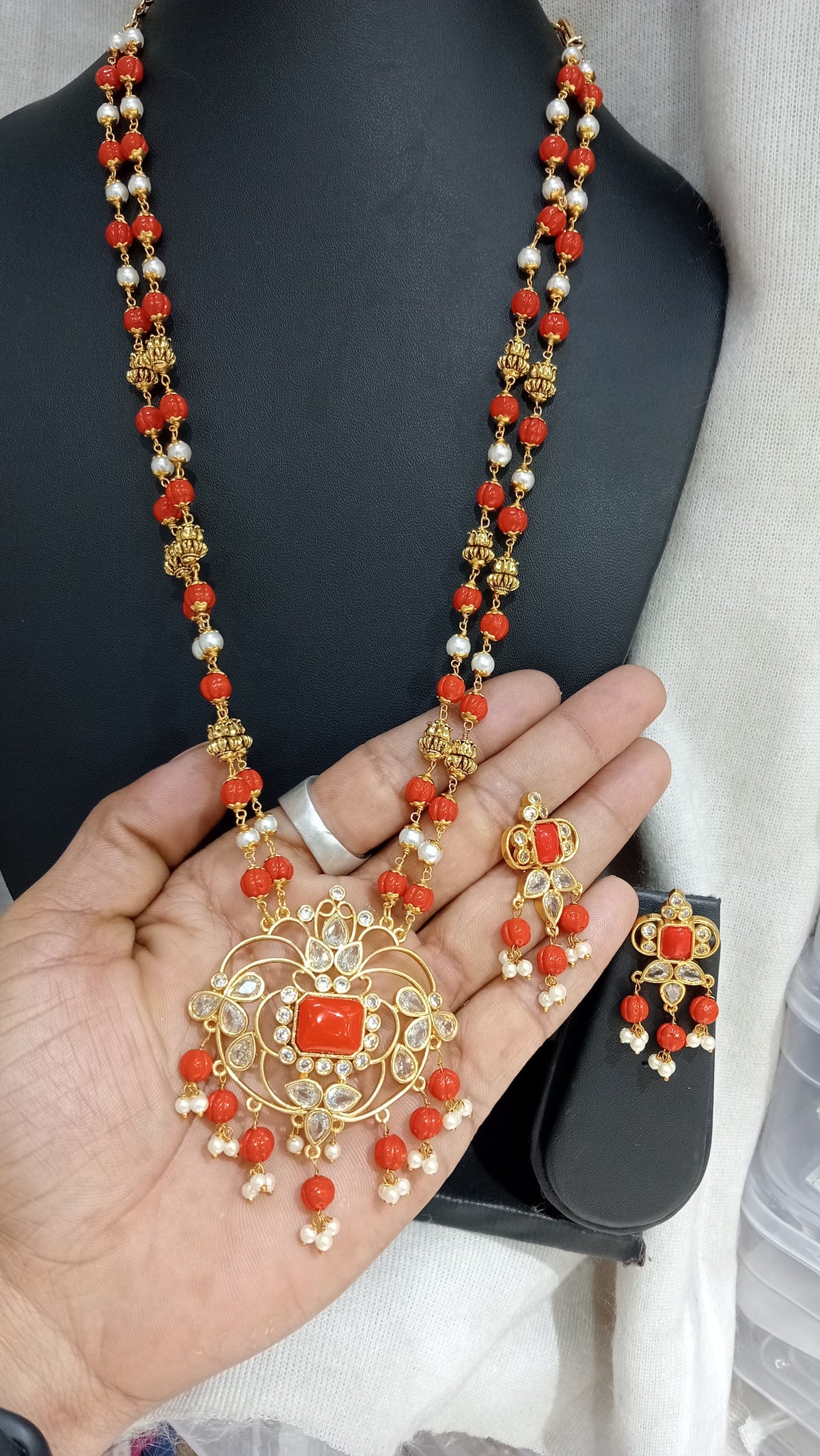 Pendent necklace